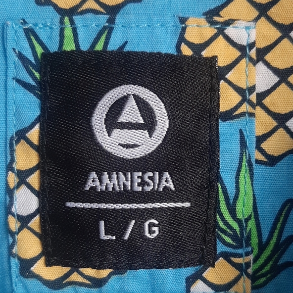 Amnesia Pineapple Shirt - Large - Picture 3 of 5